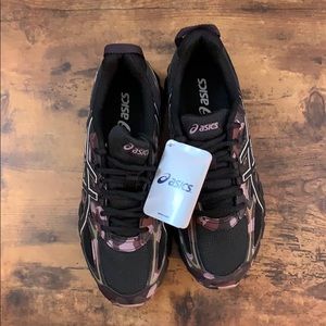 Women’s Asics Running Shoes Size 9